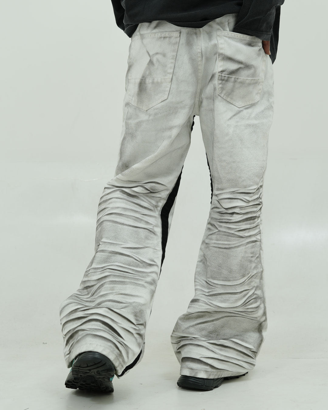 JEAN 002