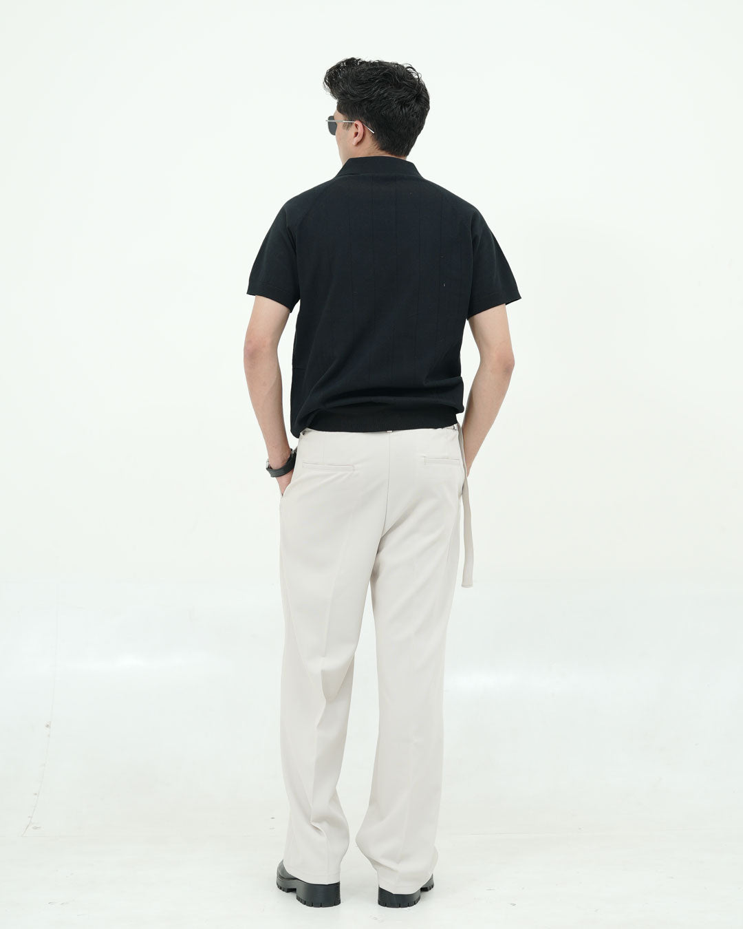 Classic Black Short-Sleeve Polo Shirt – Modern Tailored Fit