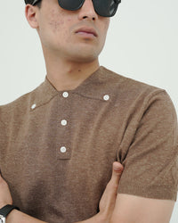 Textured Brown Short-Sleeve Polo Shirt – Tailored Modern Fit