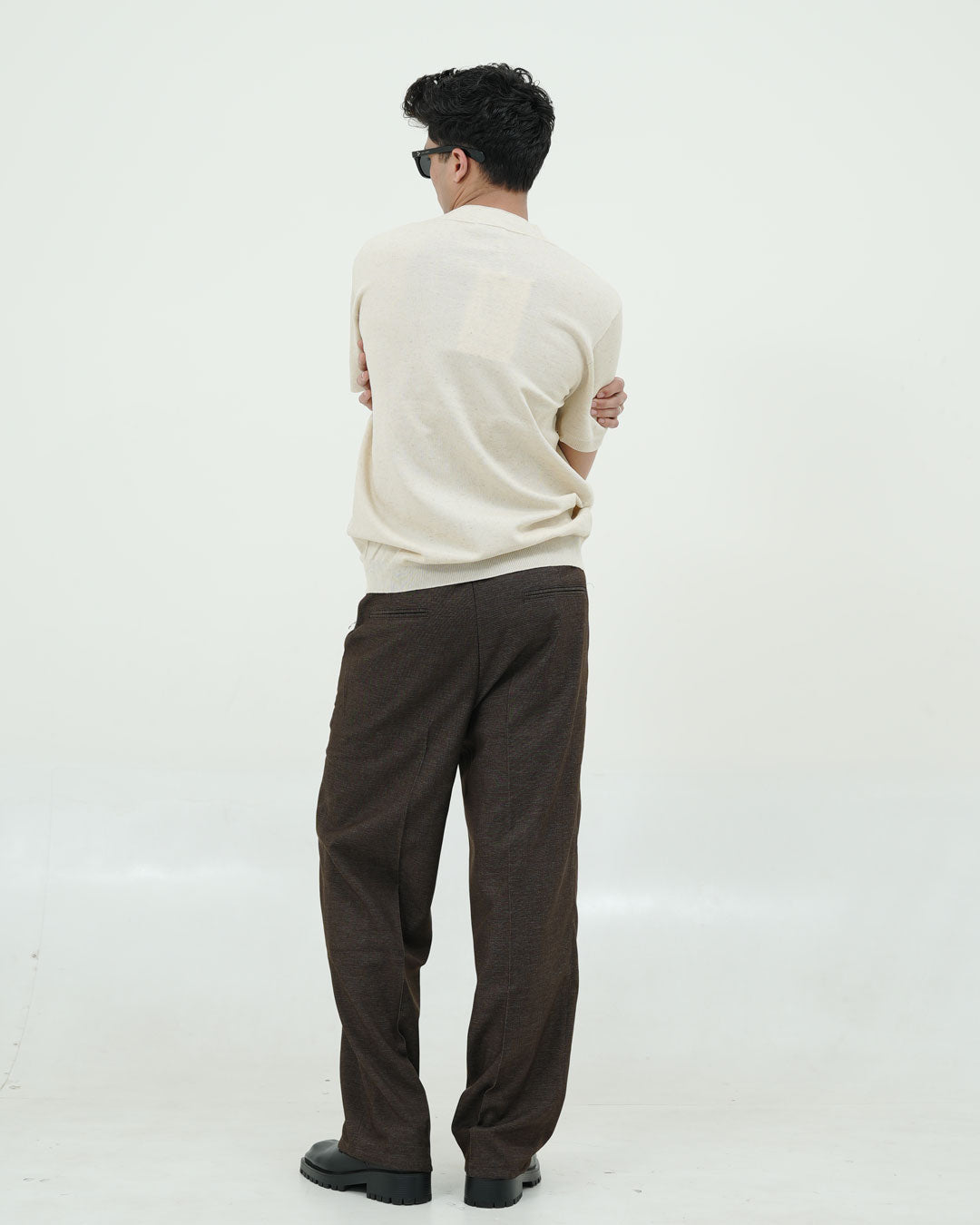 Minimalist Cream Short-Sleeve Polo Shirt – Modern Fit